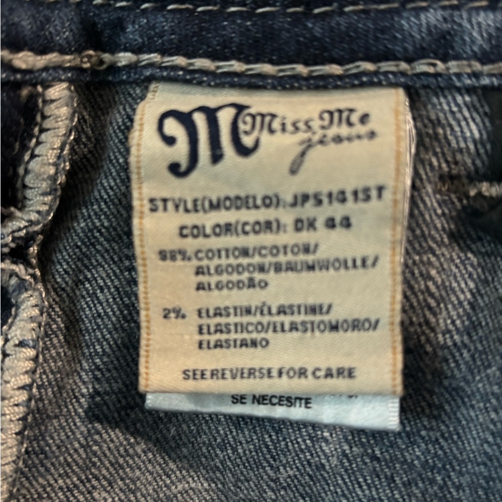 Miss Me Straight Leg Designer Jeans with Embellishment’s, Size 30 - Picture 8 of 8